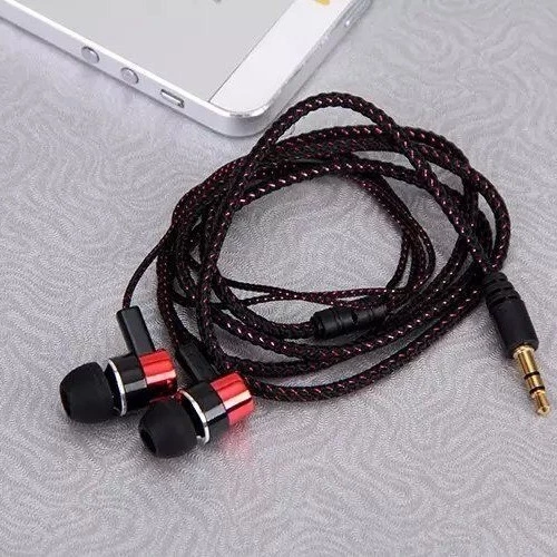 หูฟังอินเอียร์สีแดง MP3/MP4 แฟชั่นพร้อมสายถักลายเบสหนักและสายปลั๊กตรง 3.5 มม.